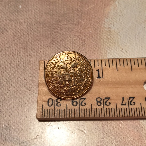 Bill Blass Blazer Buttons - Picture 4 of 8